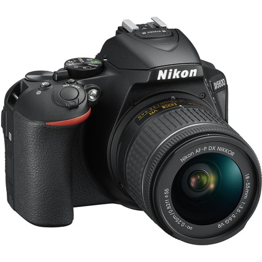 Nikon D5600 com Lente 18-55mm