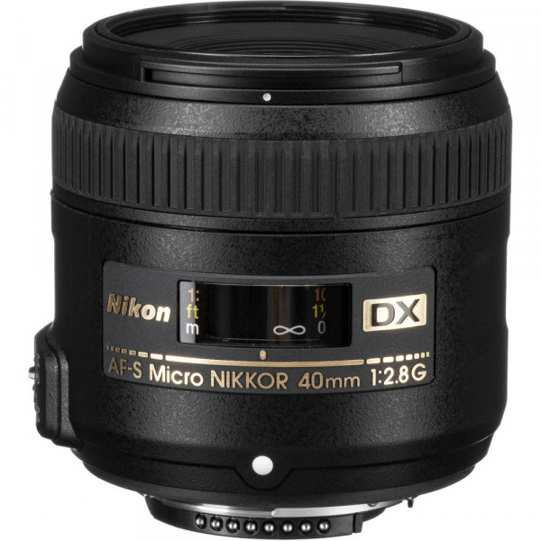 Lente Nikon AF-S DX 40mm f/2.8G