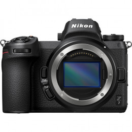 Nikon Z7 Corpo | Brindes: Bolsa, Cartão 32GB, Mini Tripé e Kit Limpeza
