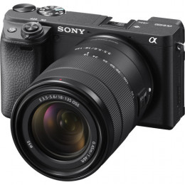 Sony a6400 com Lente 18-135mm | Brindes: Bolsa, Cartão 32GB, Mini Tripé e Kit Limpeza